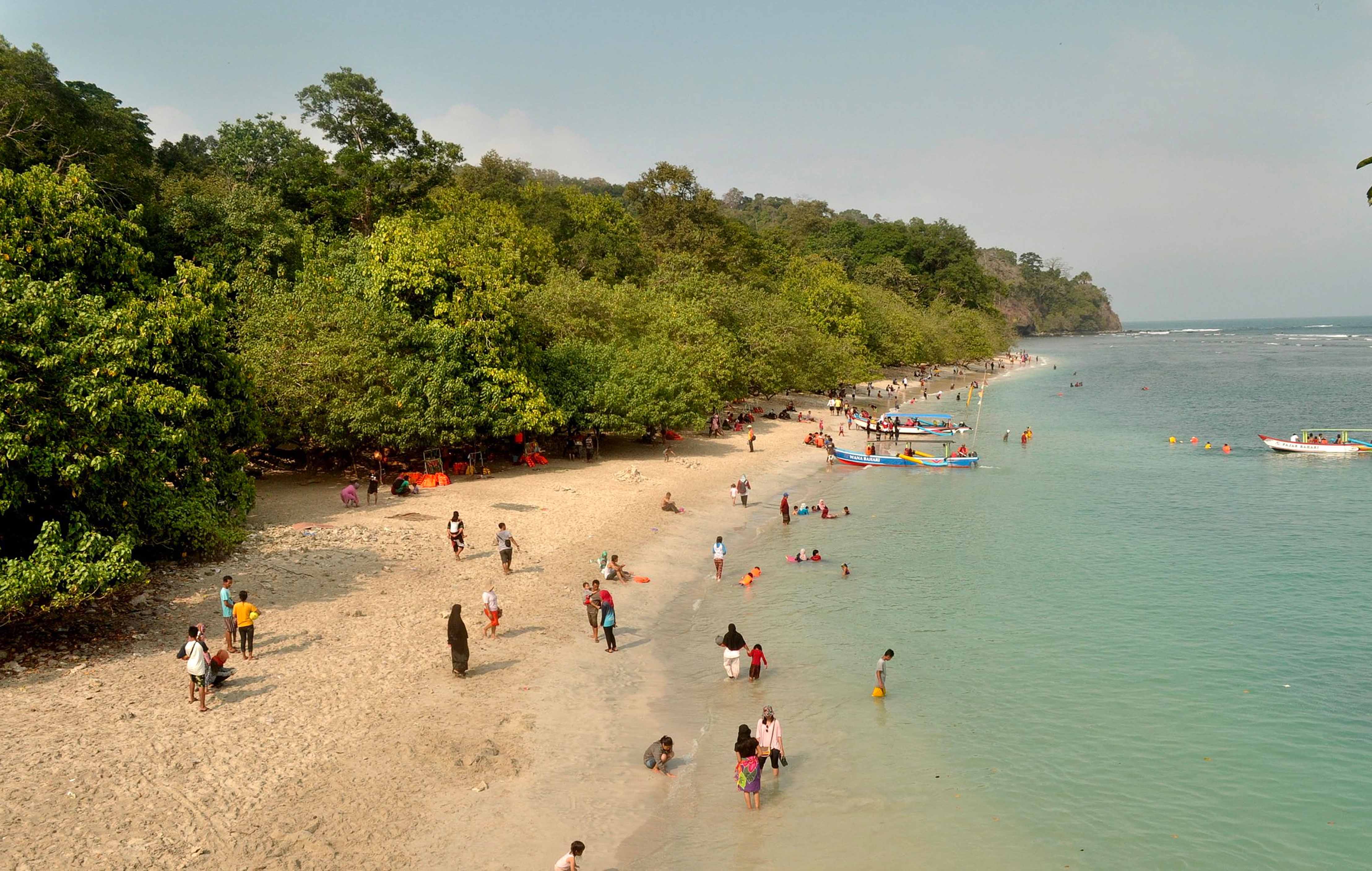 Pantai yang Memukau di Pangandaran