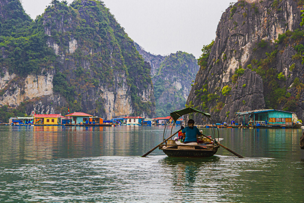 Berkunjung ke Vietnam